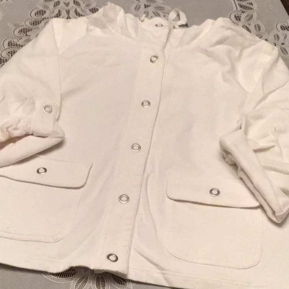 Amazing White Roll Sleeve Casual Jacket